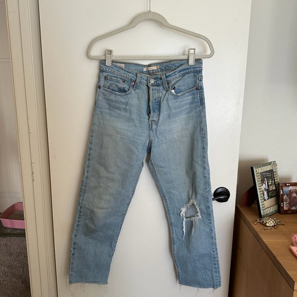 Levi's Premium Wedgie Straight Jeans High Rise Denim Medium Wash - Picture 1 of 5